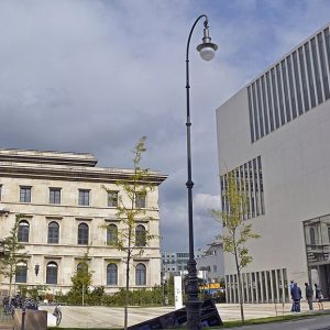 Panorama of Brienner Straße and Arcisstraße: on the left the long pale stone front of the former Führerbau (today the music...